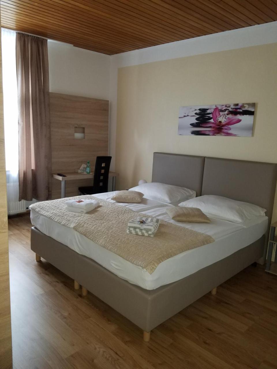 הילדן Hotel Monopol מראה חיצוני תמונה